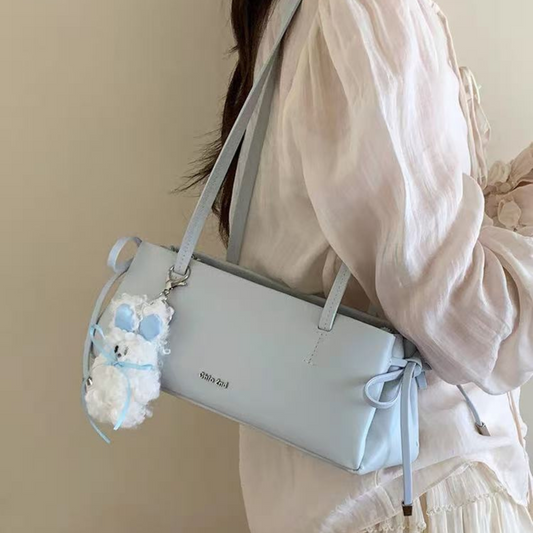 Túi Xách Nữ Dáng Thuyền Phối Nơ Charm Gấu