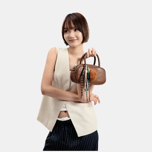 Túi Xách Nữ Hộp Trơn Nhám Phối Charm Gấu