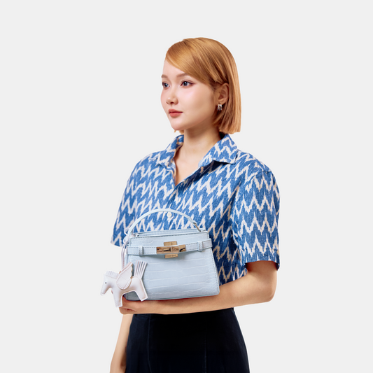Túi Xách Nữ Kiểu Hộp Da Vân Phối Charm Ngựa