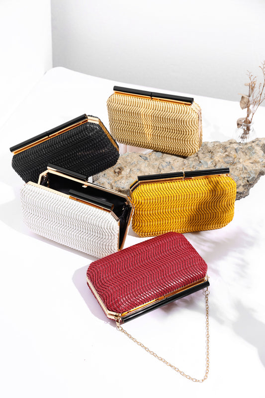 Clutch Dự Tiệc Khoá Gài Da Đan Xoắn