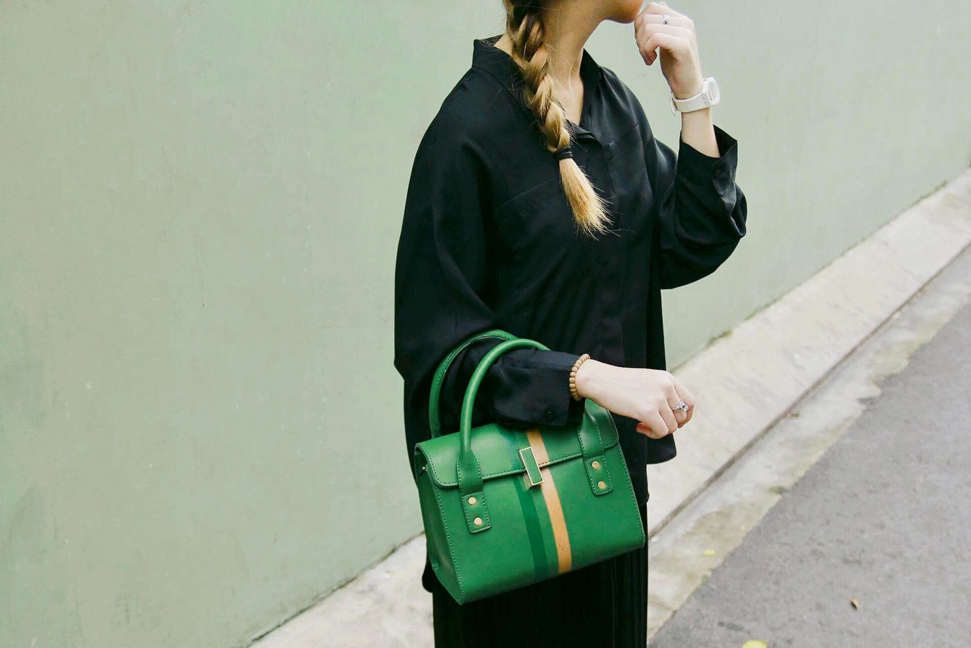 Túi Xách Greenery – Màu Sắc Hot Trend 2017 Là Phụ Kiện Mà Nàng Nào Cũng Phải Có