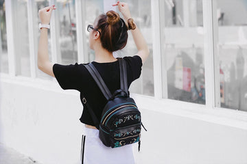 Tại Sao Một Cô Nàng Hiện Đại Cần Phải Có Một Chiếc Backpack Bên Mình?
