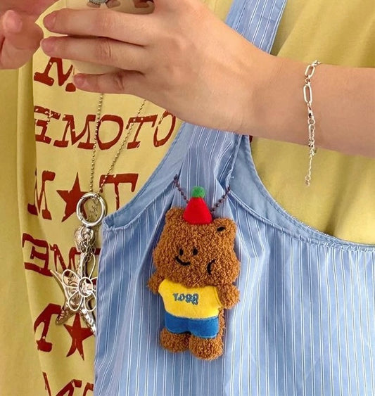 Móc Khoá Gấu Nâu Áo Vàng