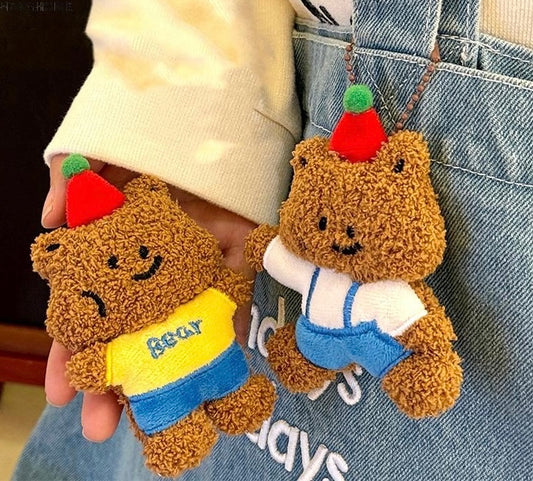 Móc Khoá Gấu Nâu Áo Trắng