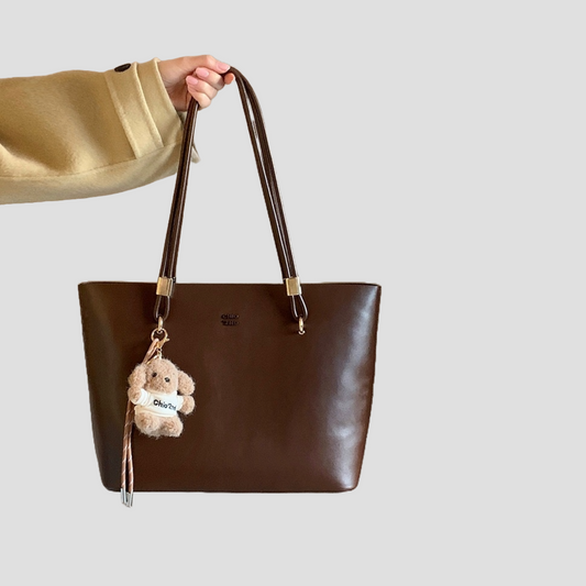 Túi Xách Nữ Bigsize Da Trơn Phối Charm Gấu