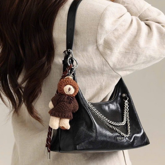 Túi Xách Nữ Da Bóng Kiểu Hobo Phối Charm Gấu