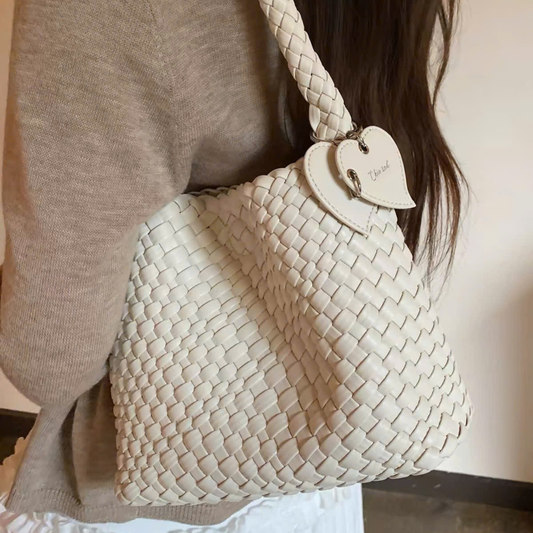 Túi Xách Nữ Da Đan Phối Charm Trái Tim