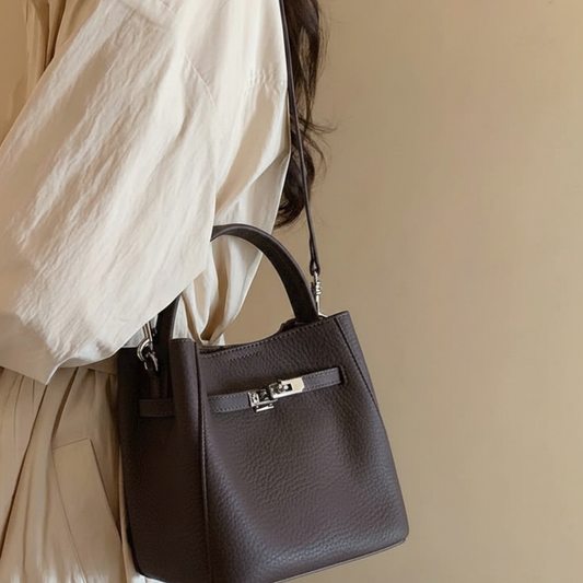 Túi Xách Nữ Da Hạt Kiểu Xô Khoá Xoay