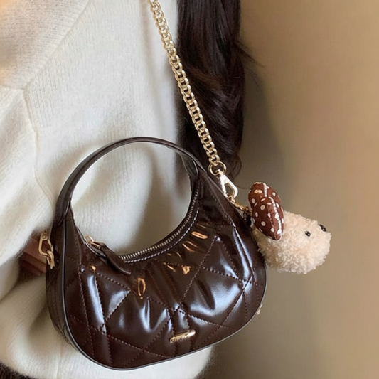 Túi Xách Nữ Dáng Thuyền Ô Trám Phối Charm Gấu