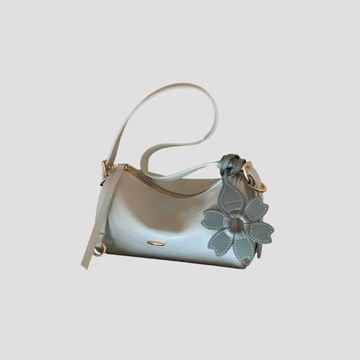 Túi Xách Nữ Dáng Trống Phối Charm Nơ