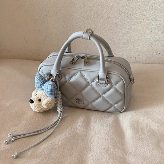 Túi Xách Nữ Hộp Ô Trám Phối Charm Gấu Nơ