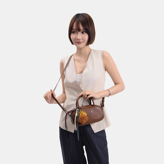 Túi Xách Nữ Hộp Trơn Nhám Phối Charm Gấu