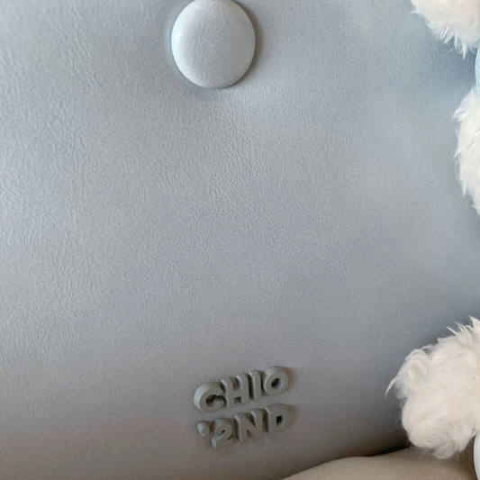 Túi Xách Nữ Kiểu Hộp Đơn Giản Phối Charm Gấu